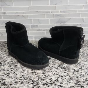 Black Suede UGG Classic Mini II Boots sz 7